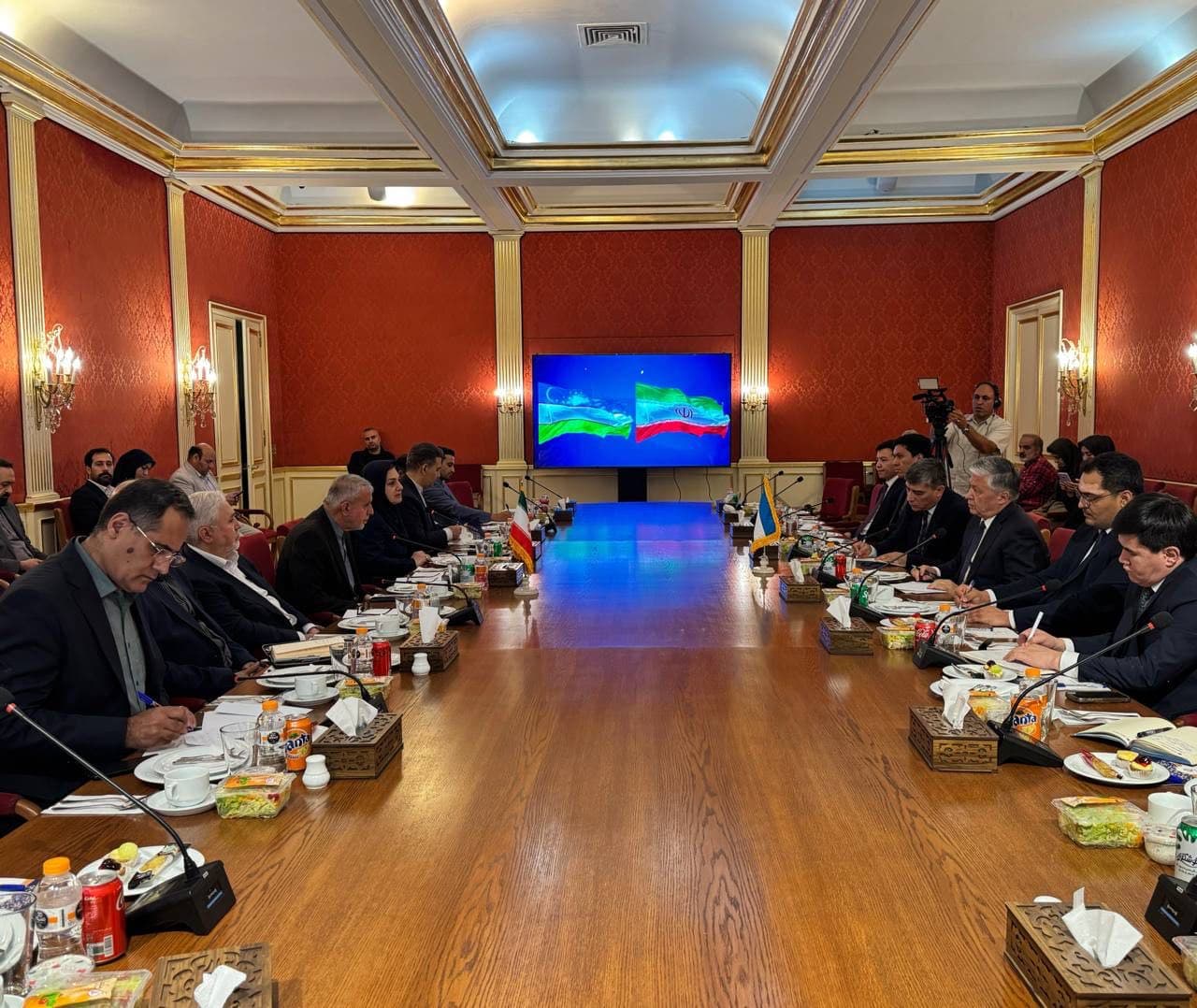 Eron madaniy meros, turizm va hunarmandchilik vaziri bilan uchrashuv to‘g‘risida