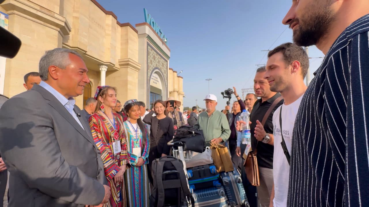 Мы влюбились в тебя Коканд, мы тобой очарованы! Бесконечные по смыслу и искренние слова