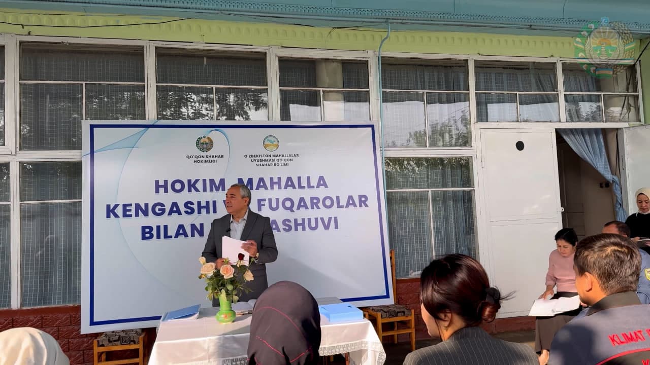 The hokim of Kokand held a meeting with residents and leadership of the Chorchinor mahalla, which specializes in services and clothing