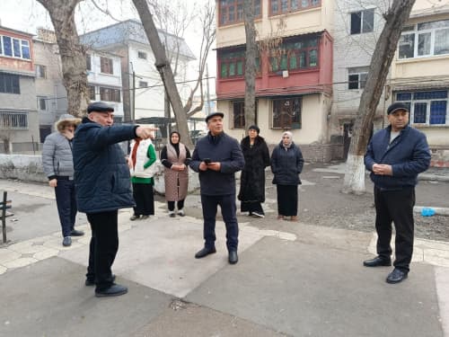 Хоким города Коканда изучает проблемы граждан на местах