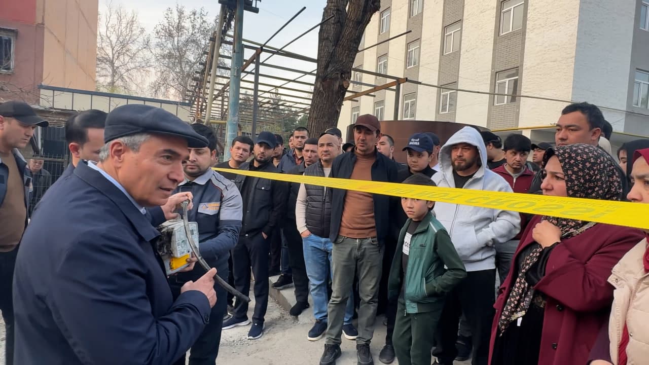 Hokim of Kokand Met with Residents of Apartment Buildings in the Alisher Navoi District