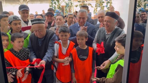 Qo‘qon shahrida yangi mahalla stadioni foydalanishga topshirildi