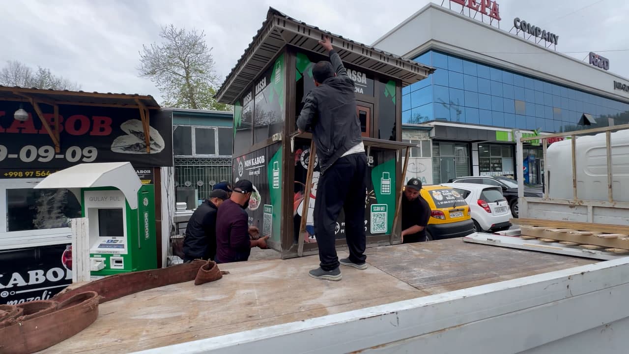 В Коканде ведутся работы по демонтажу самовольно установленных сооружений, противоречащих требованиям градостроительства