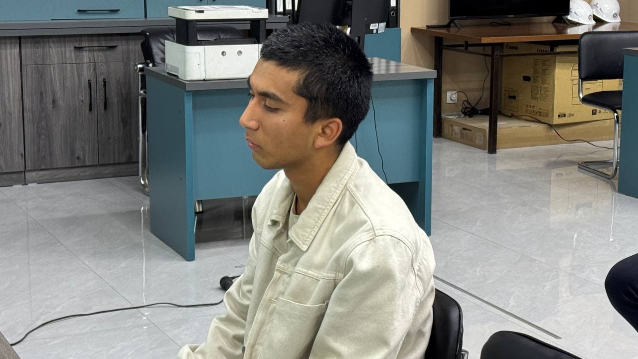 Хоким города Коканд встретился с молодыми людьми, вернувшимися из срочной военной службы.