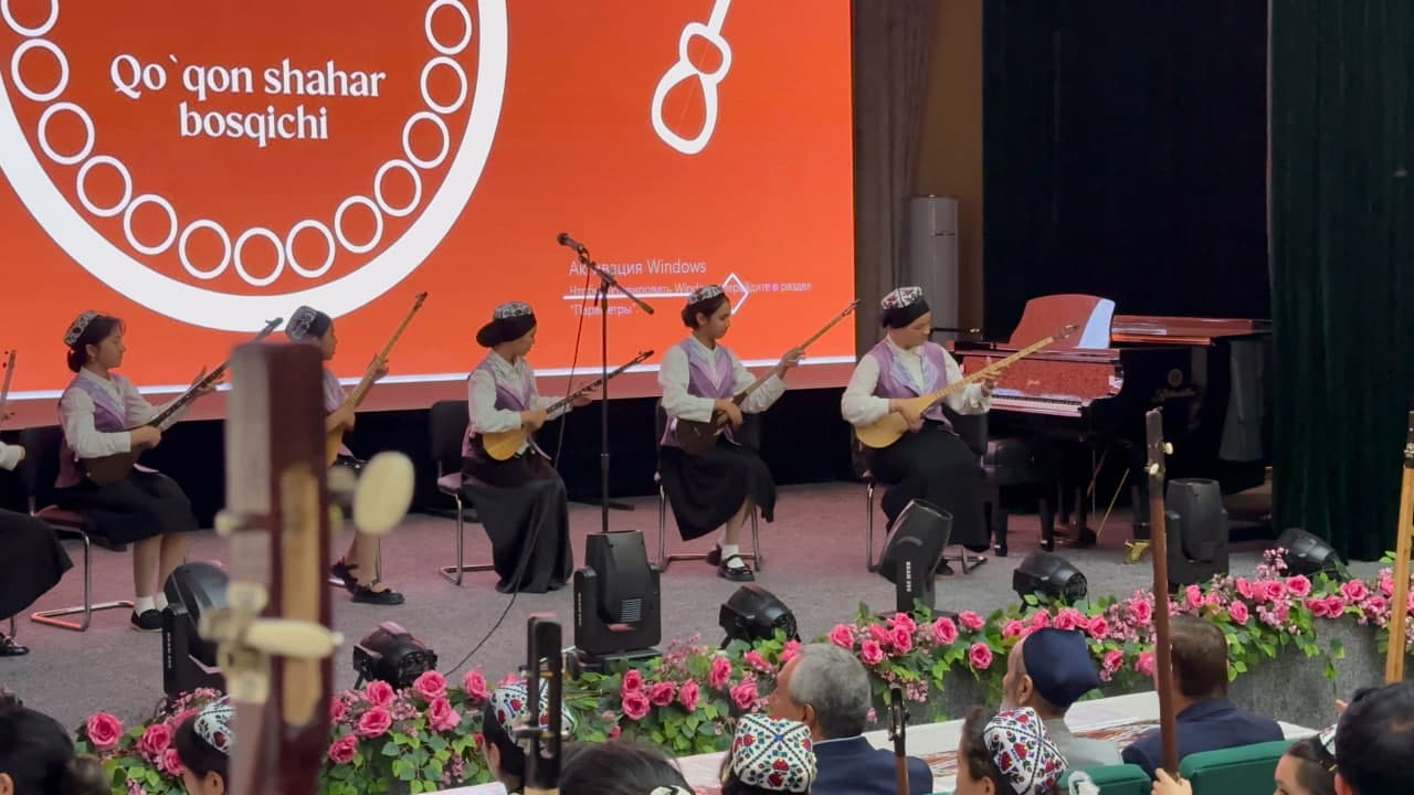 В Коканде прошёл городской этап конкурса «Ансамбль школы талантов», организованный в рамках мероприятий ко Дню молодёжи.