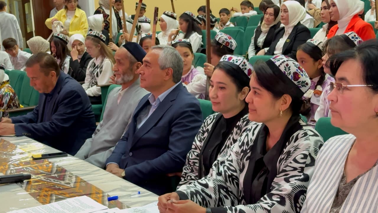 В Коканде прошёл городской этап конкурса «Ансамбль школы талантов», организованный в рамках мероприятий ко Дню молодёжи.