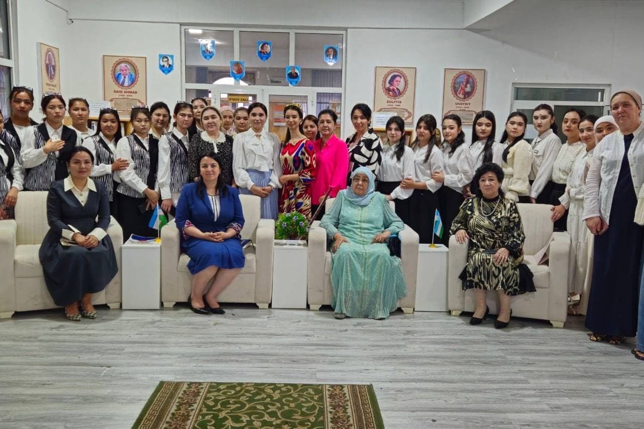Qo‘qon shahridagi Amiriy kutubxonasida 15-may — Xalqaro oila kuni munosabati bilan Qo‘qon davlat universiteti talaba qizlari uchun ma’naviy-ma’rifiy uchrashuv tashkil etildi.
