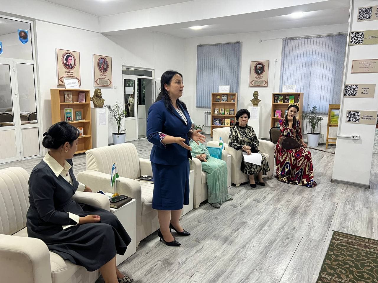 Qo‘qon shahridagi Amiriy kutubxonasida 15-may — Xalqaro oila kuni munosabati bilan Qo‘qon davlat universiteti talaba qizlari uchun ma’naviy-ma’rifiy uchrashuv tashkil etildi.