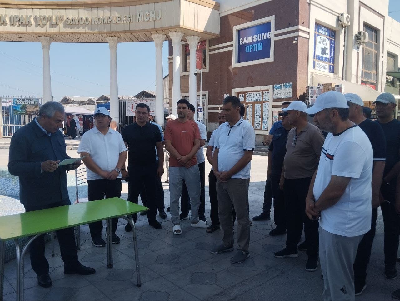 Kokand City Mayor Reviews Construction and Renovation Works at Industrial Markets and Sets Priority Tasks