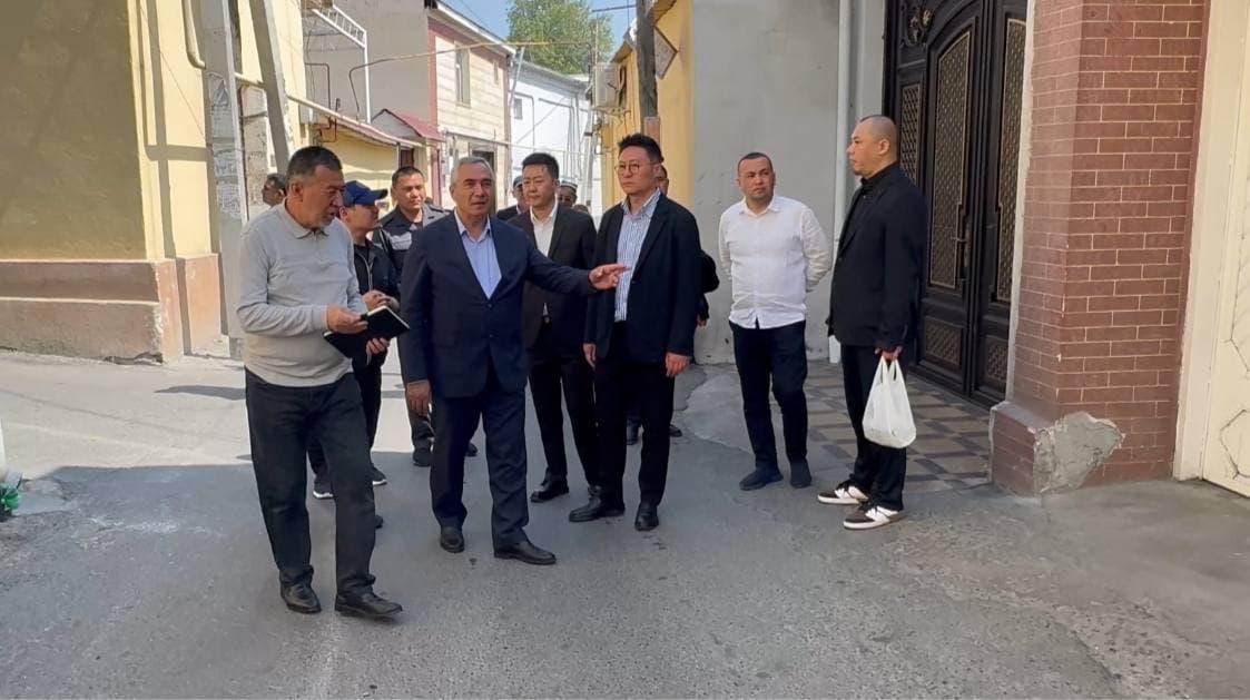 Homes on a Tourism Street in “Yangi Chorsu” Mahalla Given a Traditional National Look
