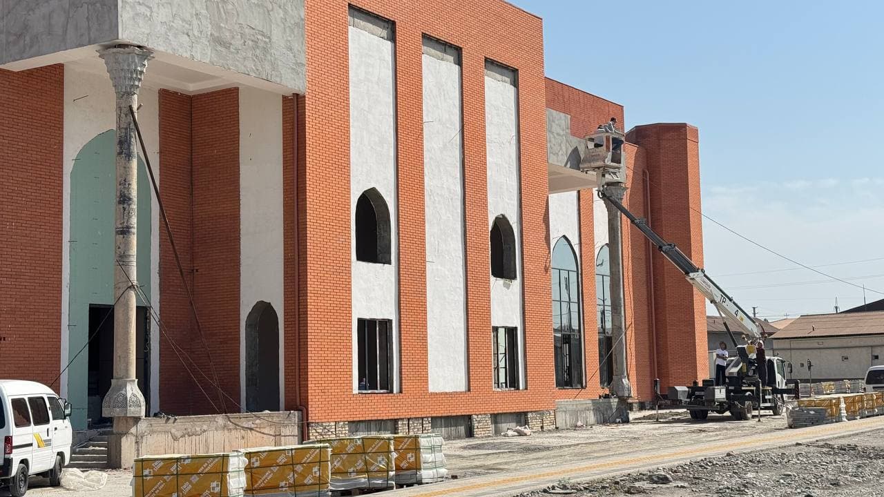 Qulay va barqaror muhit — Qo‘qon shahridagi Muqimiy shaharchasida "Yangi O‘zbekiston" qiyofasidagi maskan barpo etilmoqda