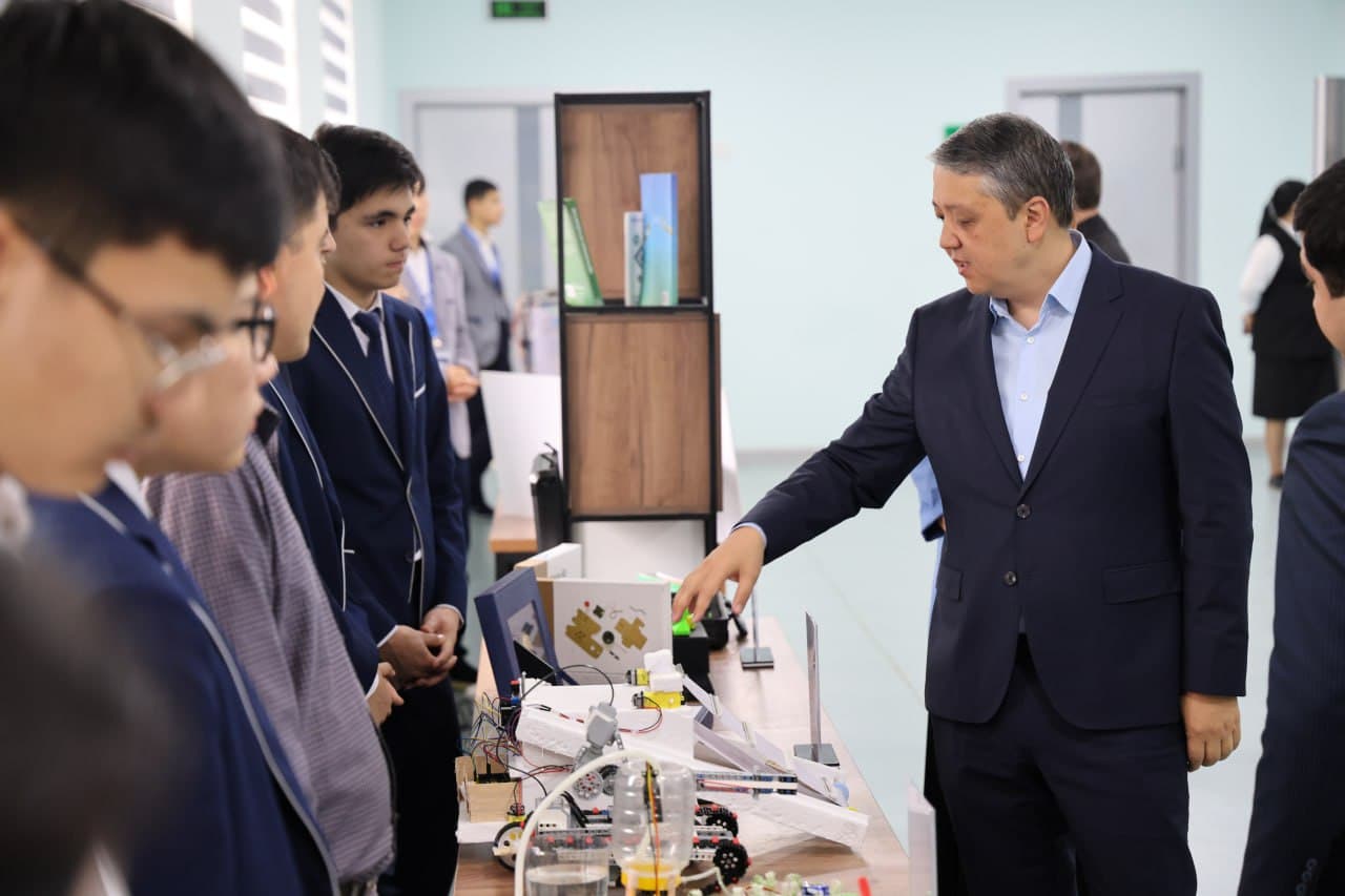 "Robo-Coding" olimpiadasi tadqirlash marosimi doirasida taqdimot