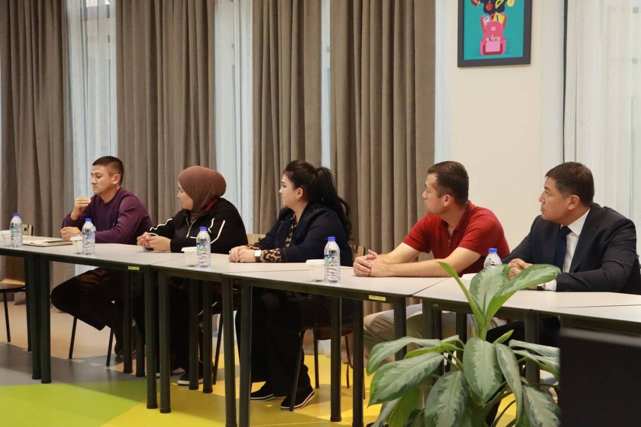 Ixtisoslashtirilgan ta’lim muassasalari agentligi rahbariyati ishtirokida Nurafshon Prezident maktabida sayyor qabul oʻtkazildi