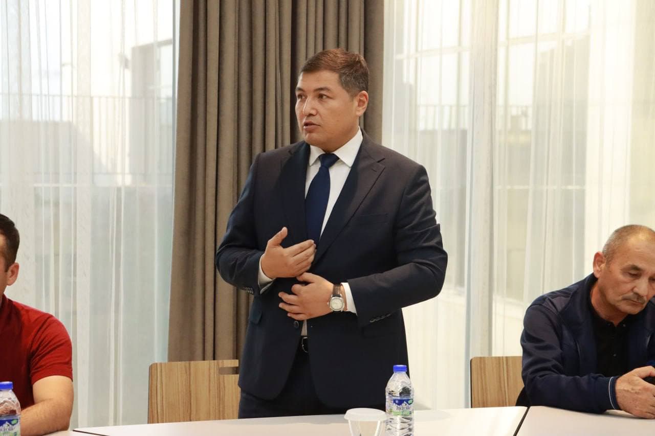 Ixtisoslashtirilgan ta’lim muassasalari agentligi rahbariyati ishtirokida Nurafshon Prezident maktabida sayyor qabul oʻtkazildi