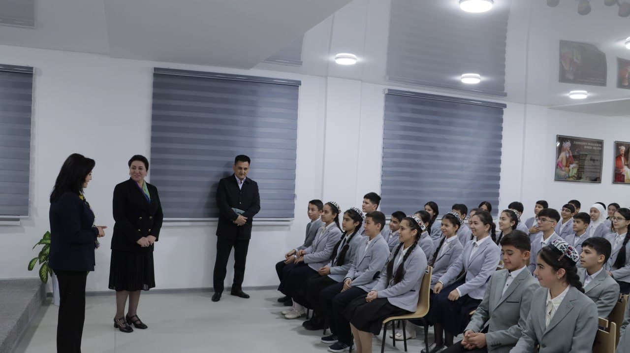 Ixtisoslashtirilgan ta’lim muassasalari agentligi direktori Sevara Shakirova Buxoro viloyatiga xizmat safari davomida Abu Ali Ibn Sino nomidagi ixtisoslashtirilgan maktab Buxoro filiali faoliyati o’rganildi