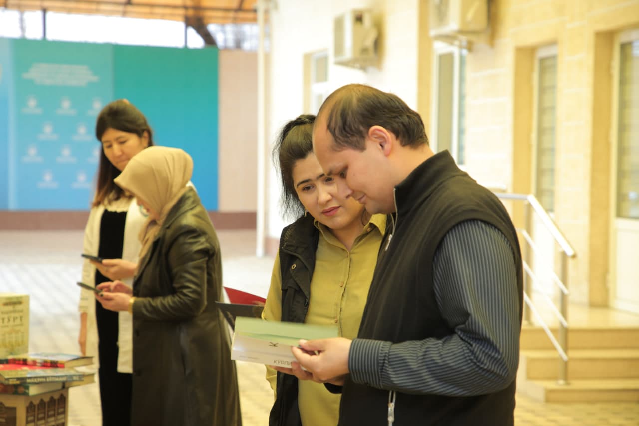 Agentlikda navbatdagi kitob yarmarkasi tashkil etildi