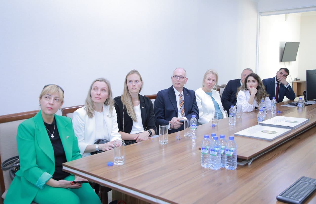 Niderlandiya delegatsiyasi Agentlikga: mahalliy mahsulotlarning eksportiga qiziqish bildirildi