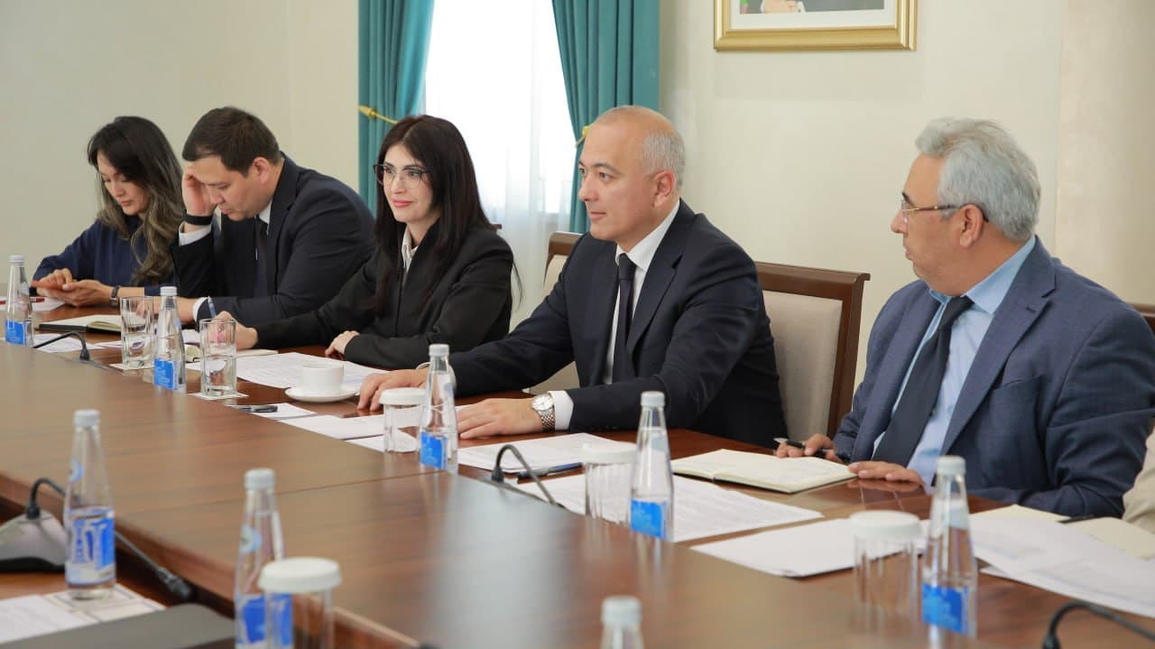 Niderlandiya delegatsiyasi Agentlikga: mahalliy mahsulotlarning eksportiga qiziqish bildirildi