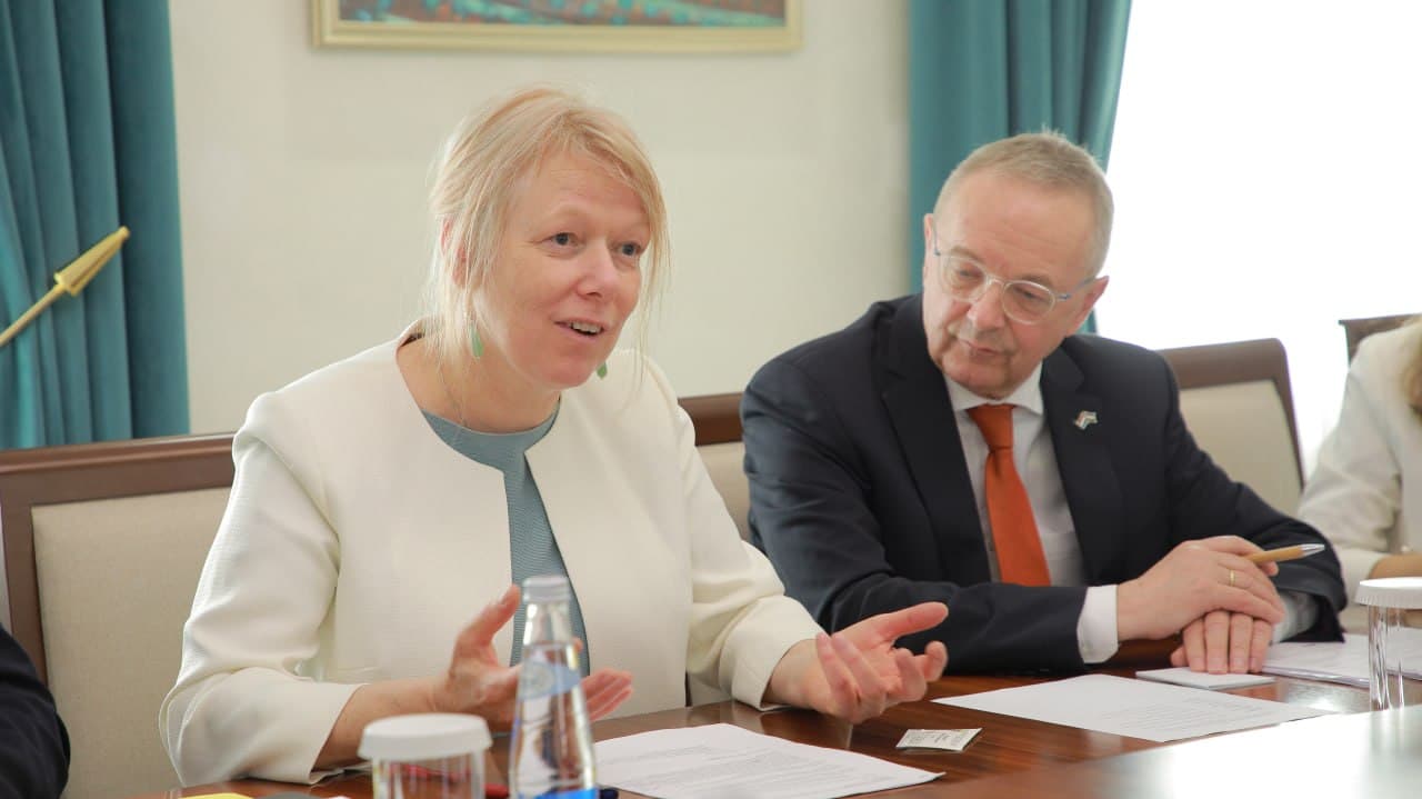 Niderlandiya delegatsiyasi Agentlikga: mahalliy mahsulotlarning eksportiga qiziqish bildirildi