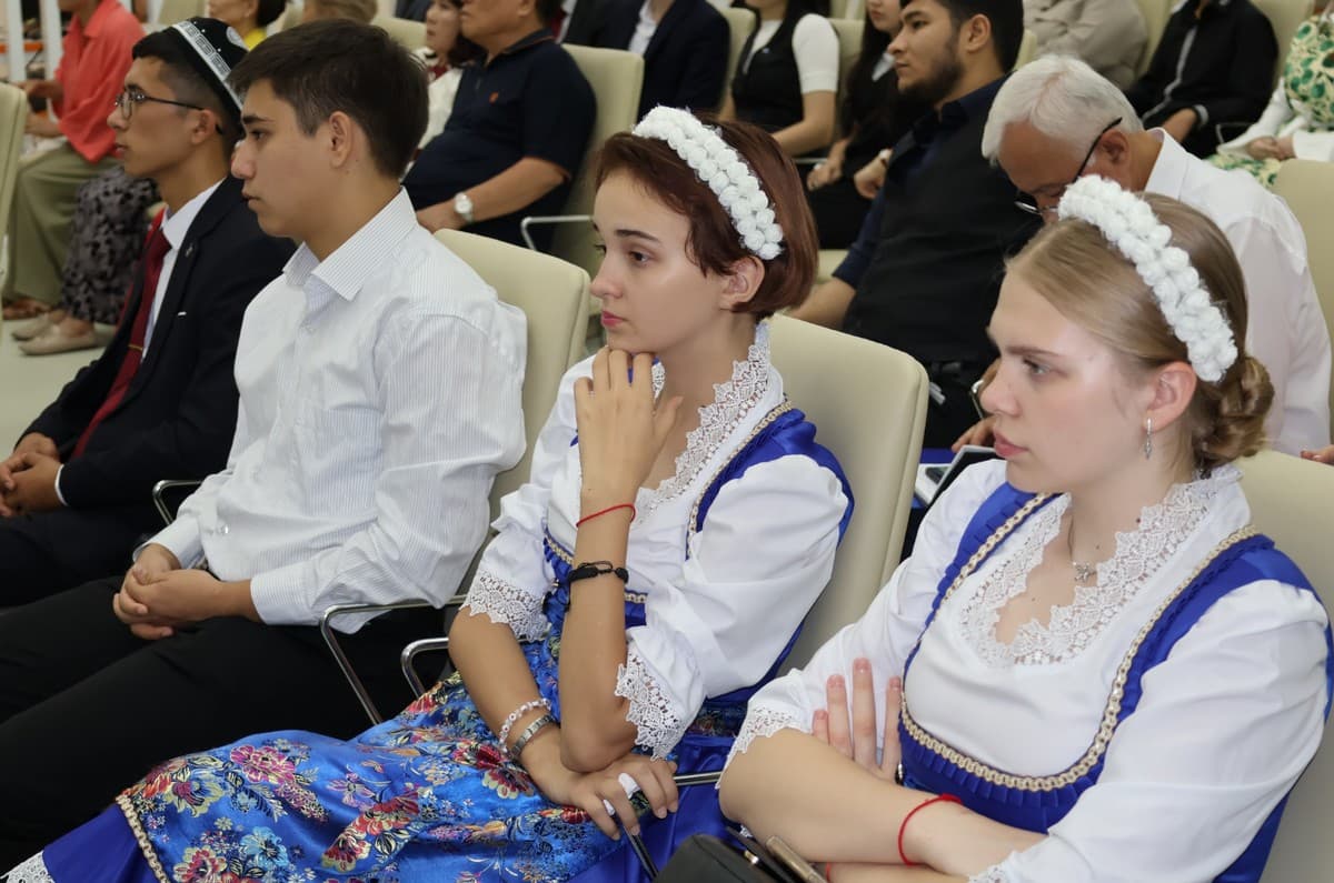“Taraqqiyot nuqtasi” munozara klubida millatlararo totuvlik va imkoniyatlar muhokama qilindi