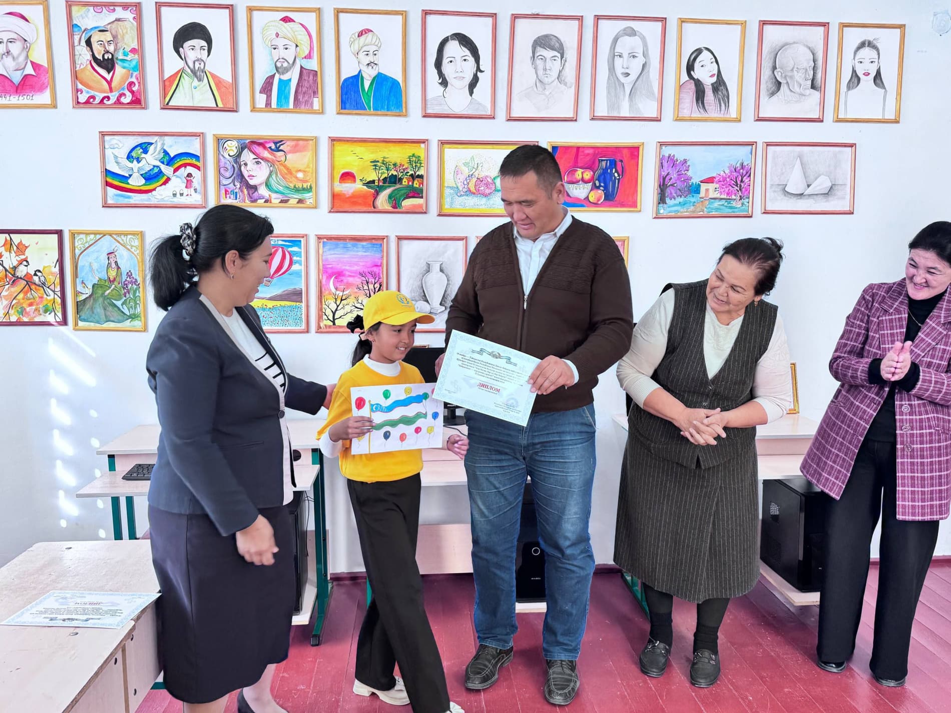 Qo‘ng‘irotda “Mening bag‘rikeng dunyoim” rasmlar tanlovi o‘tkazildi