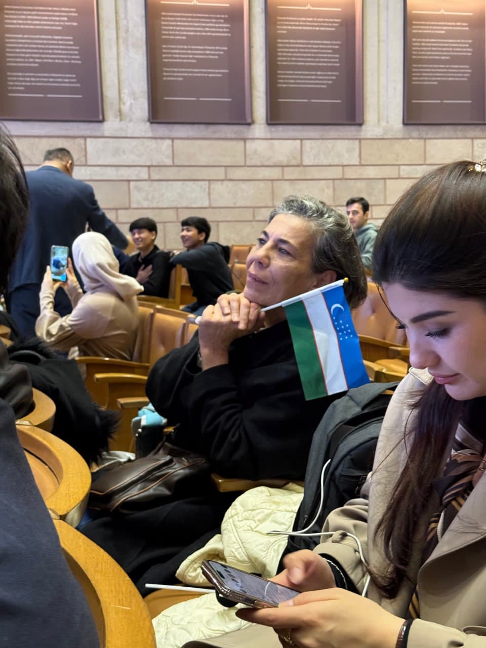 Istanbul universitetida vatandoshlar bilan uchrashuv va Konstitutsiya kuni munosabati bilan madaniy-ma’rifiy tadbir o‘tkazildi