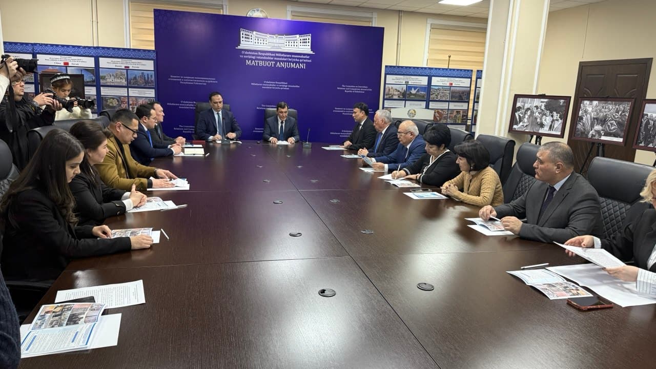 “Xalqaro hamkorlikka oid arxiv hujjatlari – xalq diplomatiyasi uchun muhim manba” mavzusida davra suhbati tashkil etildi.