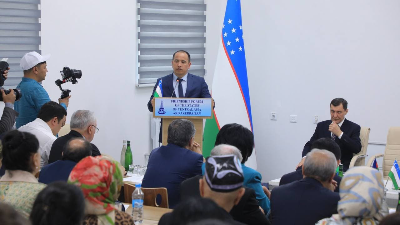 “Do‘stlik stelasi” – qardosh mamlakatlar o‘rtasidagi do‘stlik, yaxshi qo‘shnichilik, ishonch va strategik sheriklik ramzi” mavzusidagi ilmiy-amaliy konferensiya o‘tkazildi.