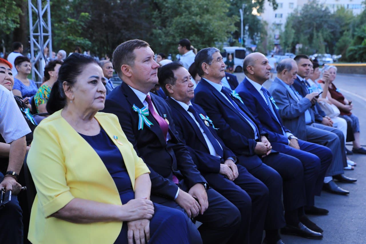 “Yagona Vatan, yagona xalq bo‘lib, yangi hayot va kelajak yaratamiz!” shiori ostida ma’naviy-ma’rifiy, musiqiy tadbir o‘tkazildi