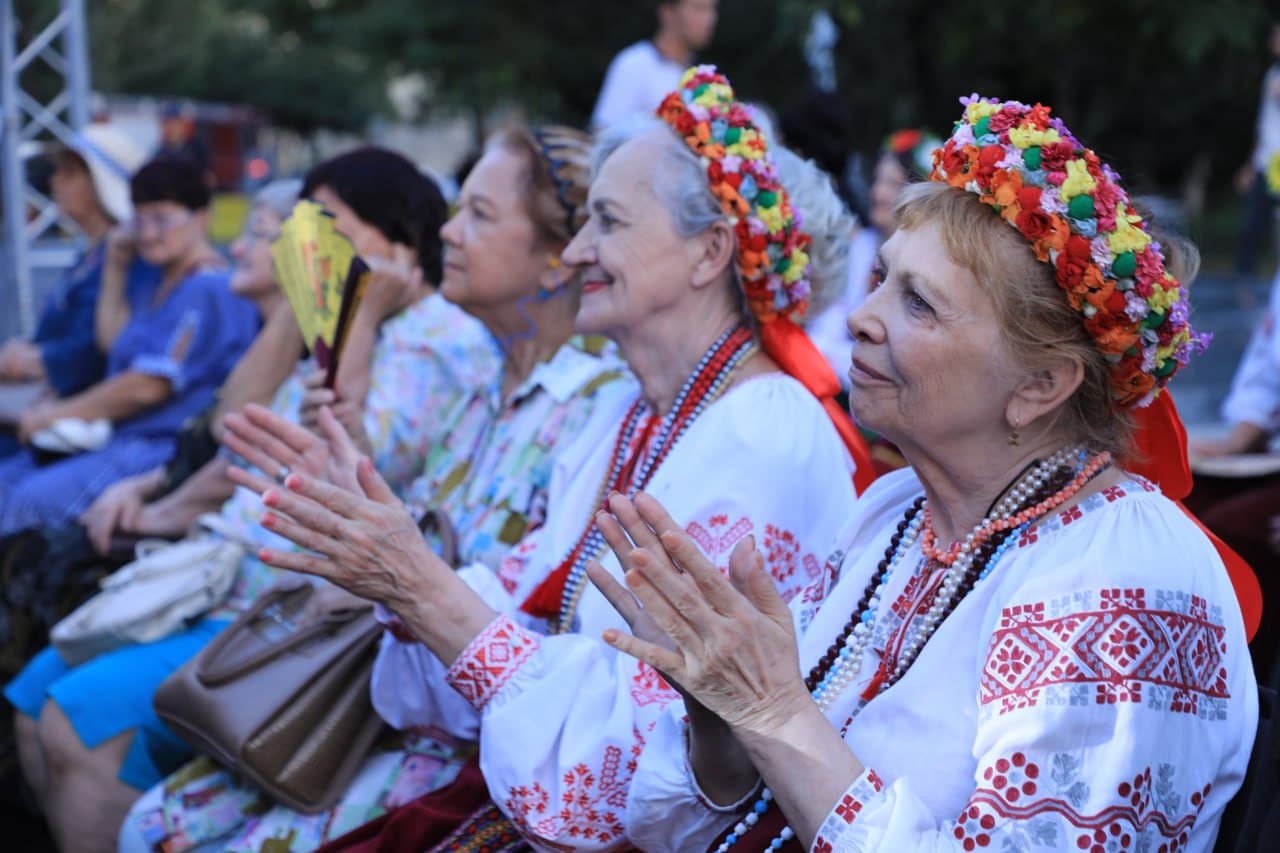“Yagona Vatan, yagona xalq bo‘lib, yangi hayot va kelajak yaratamiz!” shiori ostida ma’naviy-ma’rifiy, musiqiy tadbir o‘tkazildi