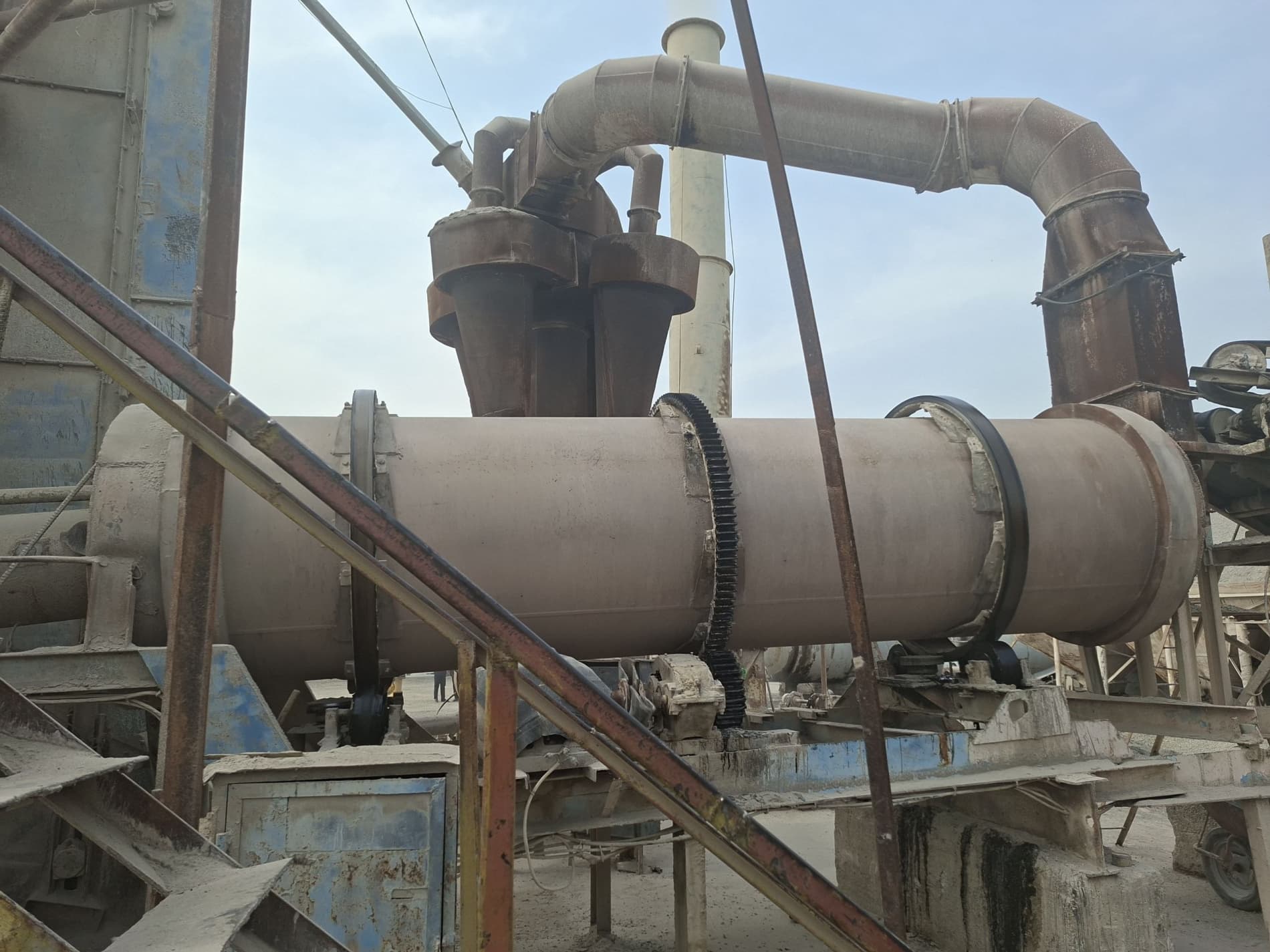 Farg‘onada asfalt-beton ishlab chiqarishda jiddiy qonunbuzarliklar aniqlandi