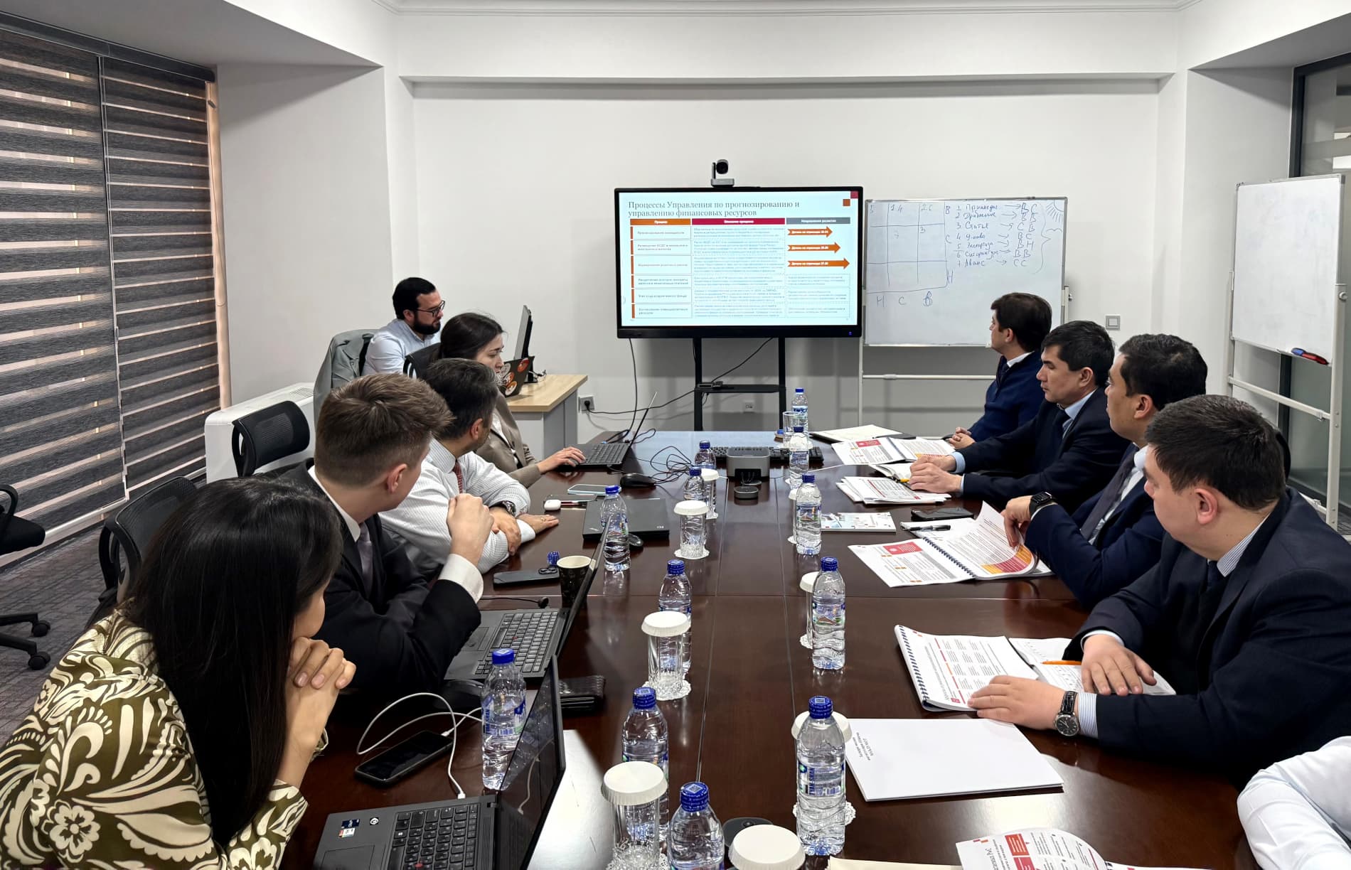 Held a regular meeting with experts from the international audit and consulting corporation “PricewaterhouseCoopers Uzbekistan” (PwC)