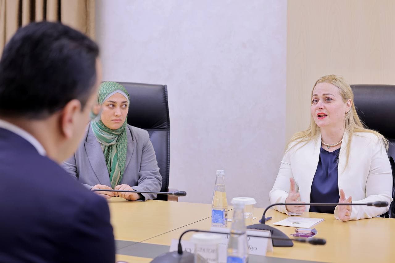 Лазиз Кудратов встретился с Чрезвычайным и Полномочным послом Венесуэлы