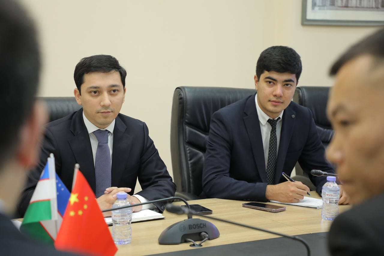 В Министерстве инвестиций, промышленности и торговли Республики Узбекистан состоялась встреча с представителями одной из ведущих китайских компаний — Nanning Jianning Water Investment Group.