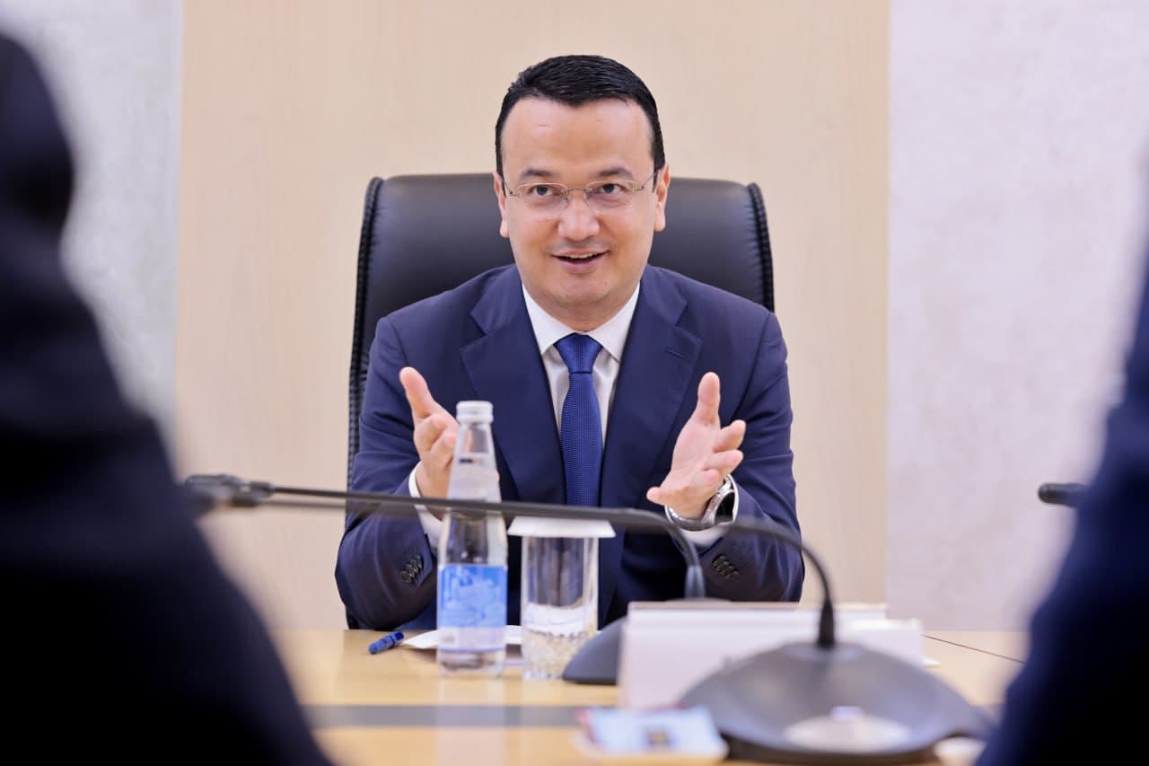 Laziz Kudratov Meets with Henan Investment Group to Discuss Strategic Cooperation Prospects