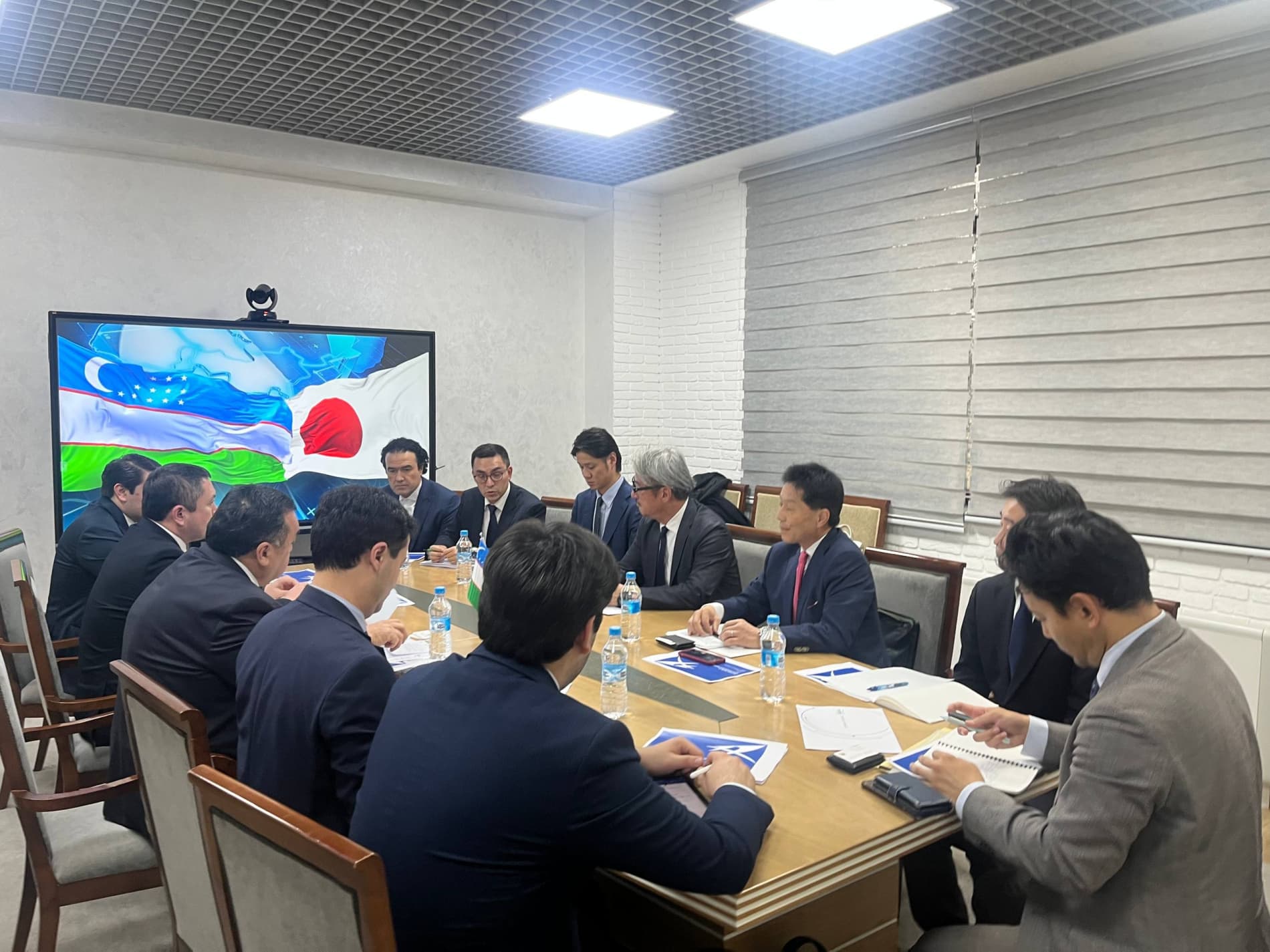 Заместитель министра инвестиций, промышленности и торговли Узбекистана провёл встречу с руководством Sojitz Corporation и JALUX