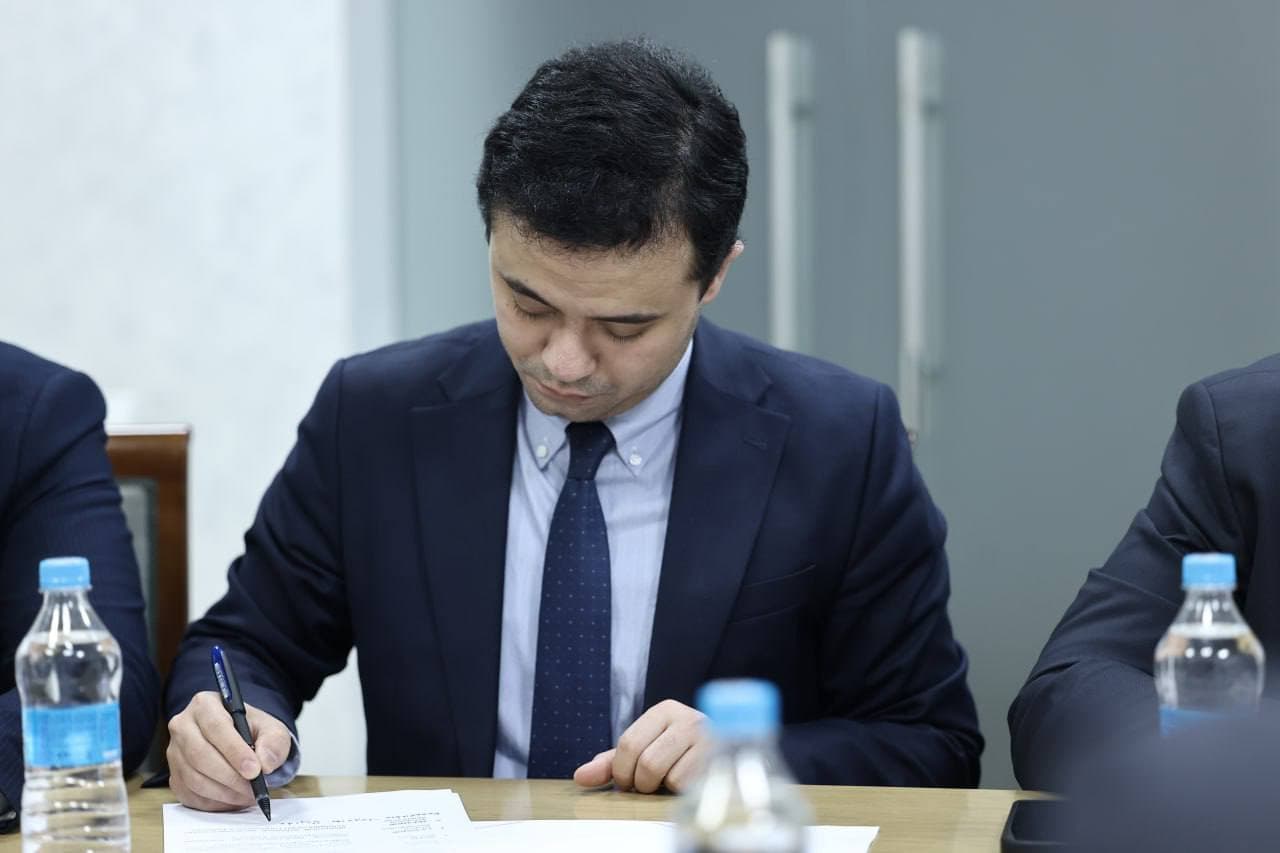 Заместитель министра инвестиций, промышленности и торговли Узбекистана провёл встречу с руководством Sojitz Corporation и JALUX