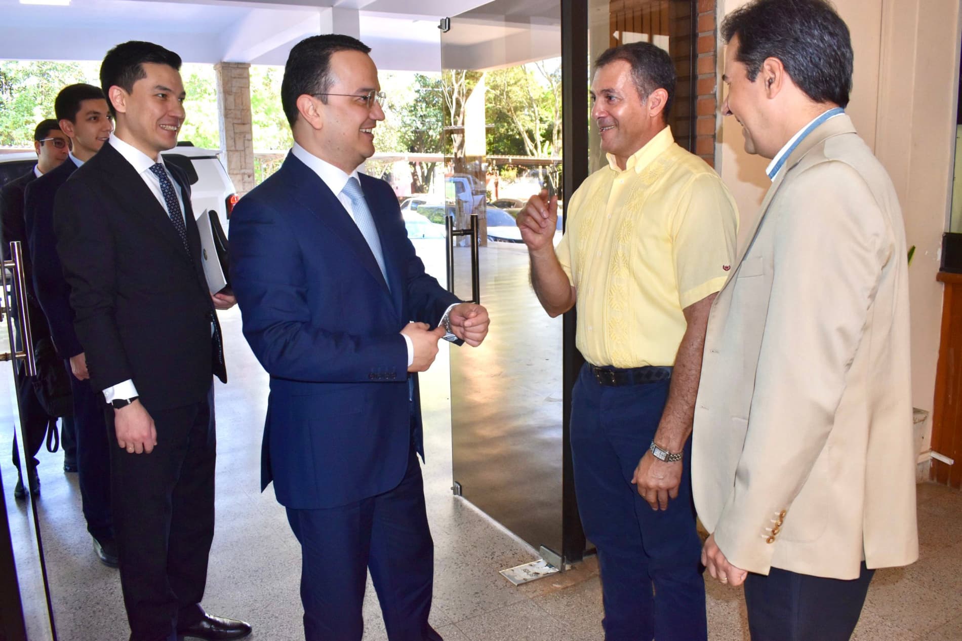 Minister of Investment, Industry and Trade of the Republic of Uzbekistan Laziz Kudratov Holds Series of High-Level Meetings in Asunción to Advance Trade and Investment Cooperation