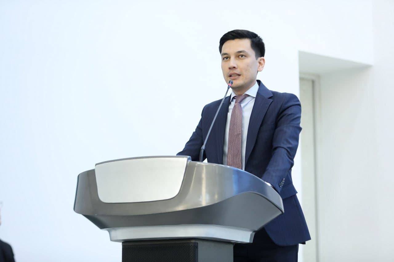 Akram Aliyev Engages Youth at TSUE on Career Development and Economic Reforms
