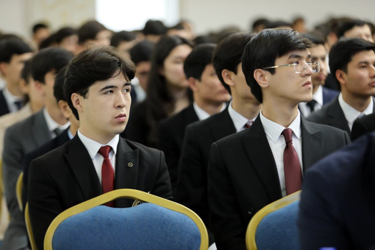 Akram Aliyev Engages Youth at TSUE on Career Development and Economic Reforms