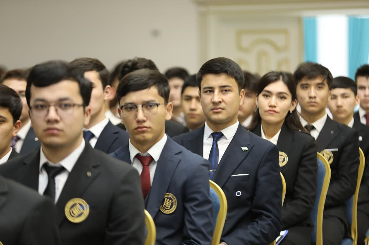 Akram Aliyev Engages Youth at TSUE on Career Development and Economic Reforms