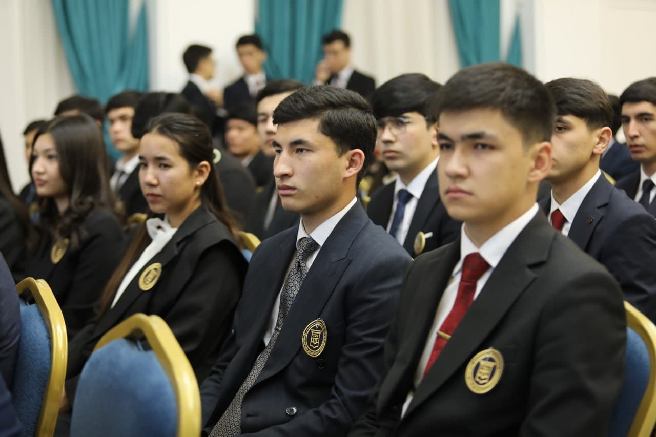 Akram Aliyev Engages Youth at TSUE on Career Development and Economic Reforms
