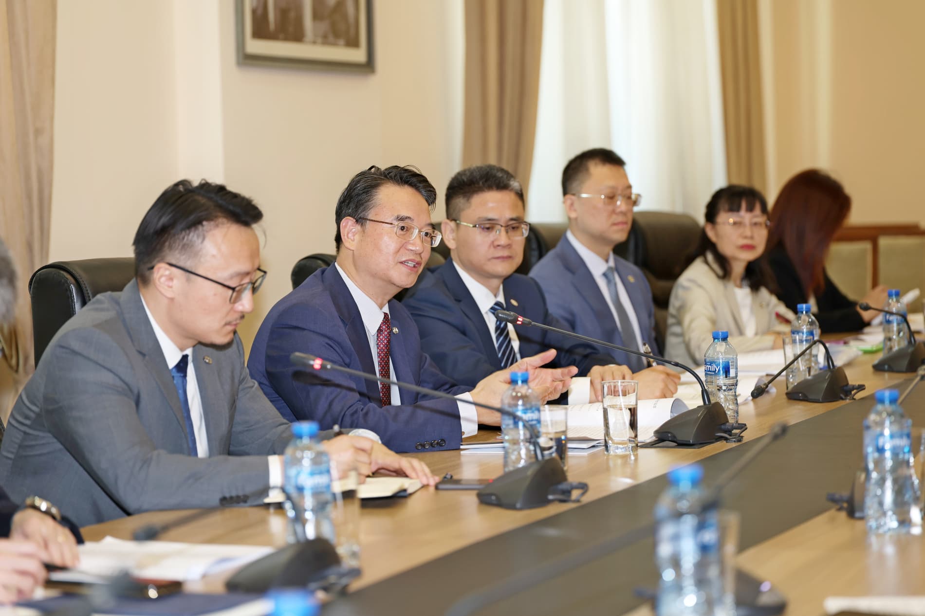 Uzbekistan and China Exim Bank Discuss Expansion of Investment Cooperation