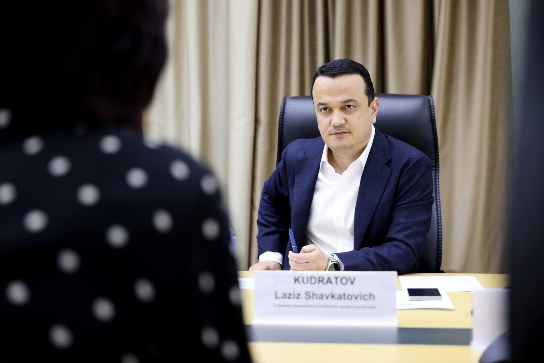Laziz Kudratov farmatsevtika sohasi vakillari bilan ochiq muloqot o‘tkazdi
