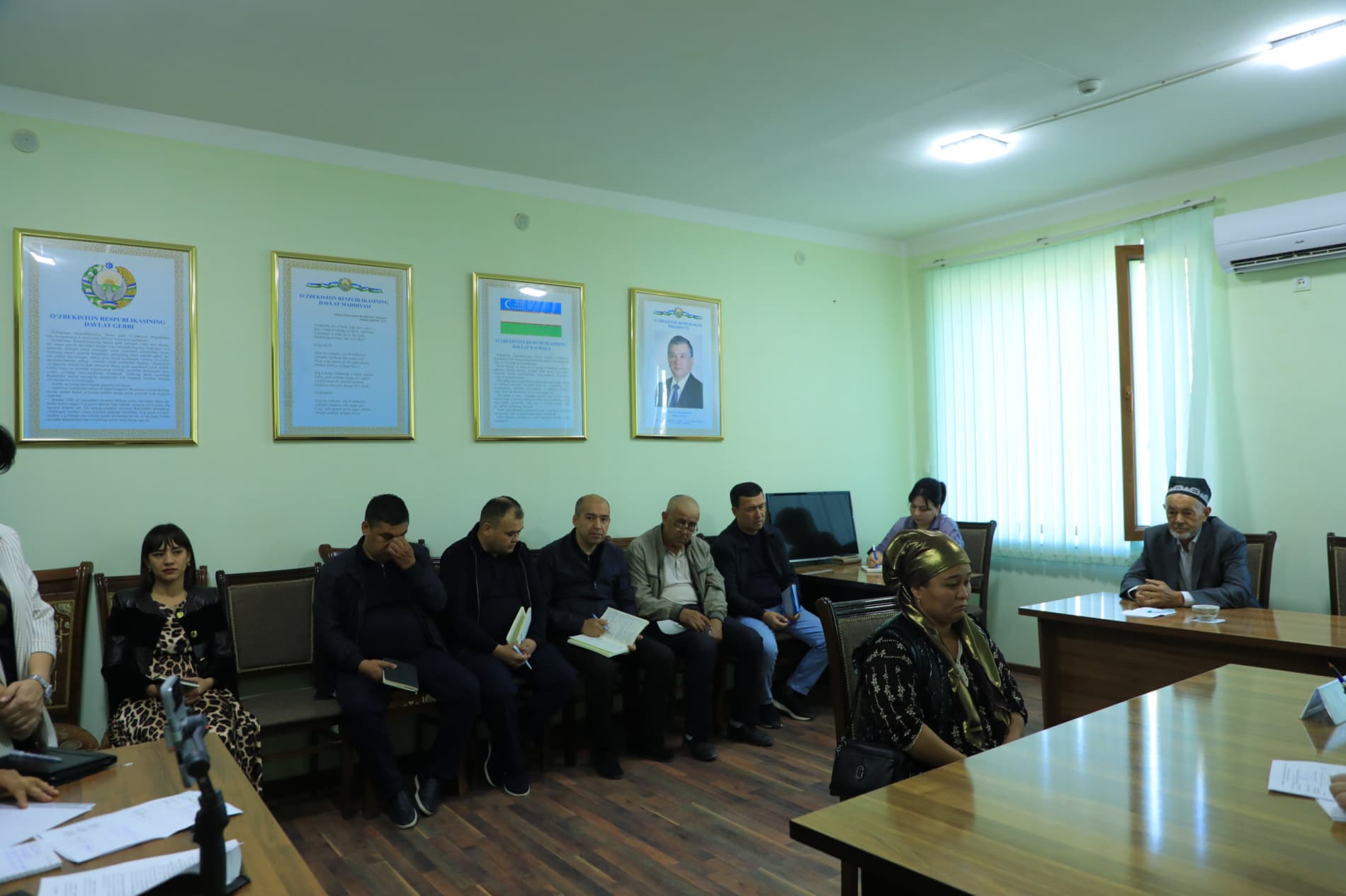 Samad Xasanov fuqarolarni qabul qilib, muammolarini tingladi