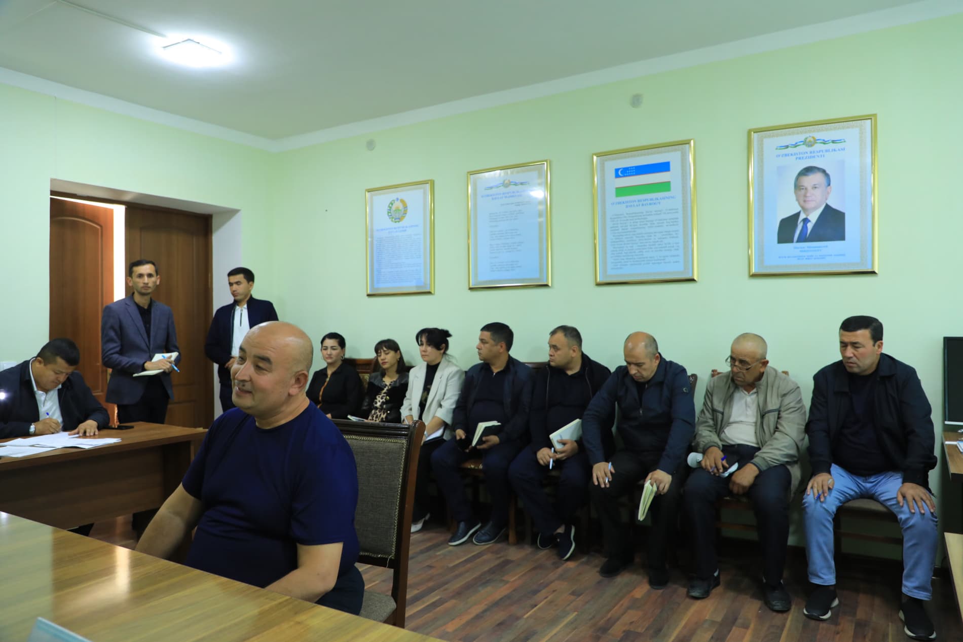 Samad Xasanov fuqarolarni qabul qilib, muammolarini tingladi