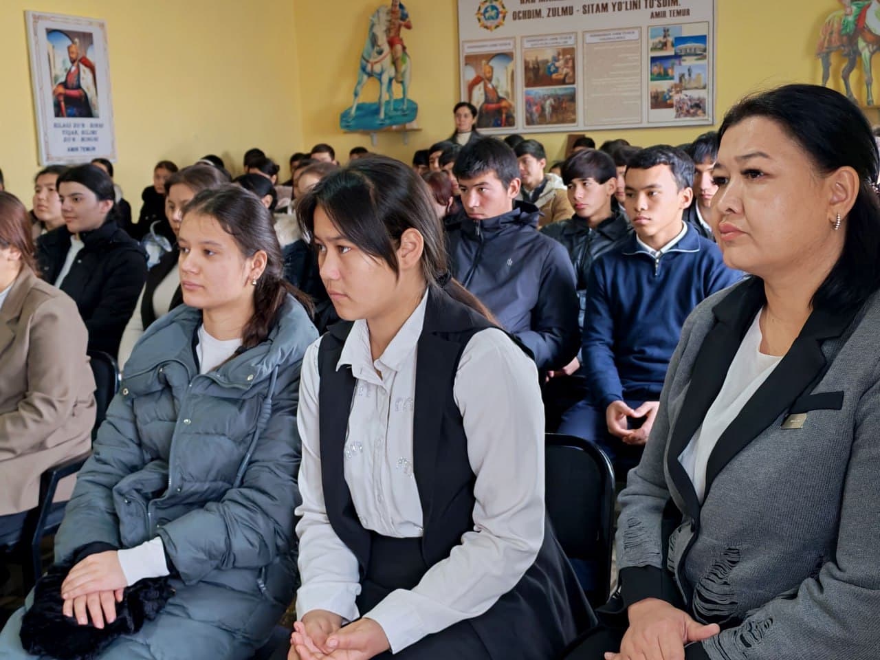 Ответственными сотрудниками Хорезмского областного отделения Агентства по оценке знаний и квалификаций продолжаются мероприятия "Открытый диалог"