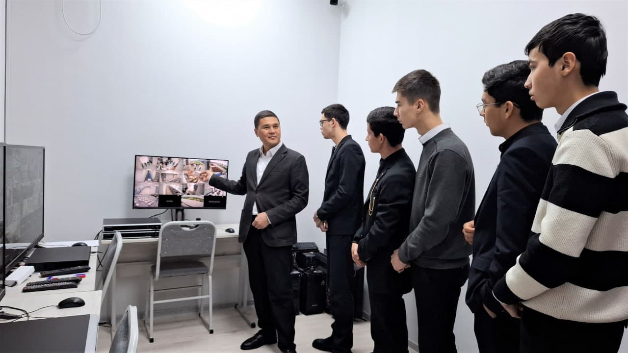 Navoiy viloyatida sayyor qabul o‘tkazildi