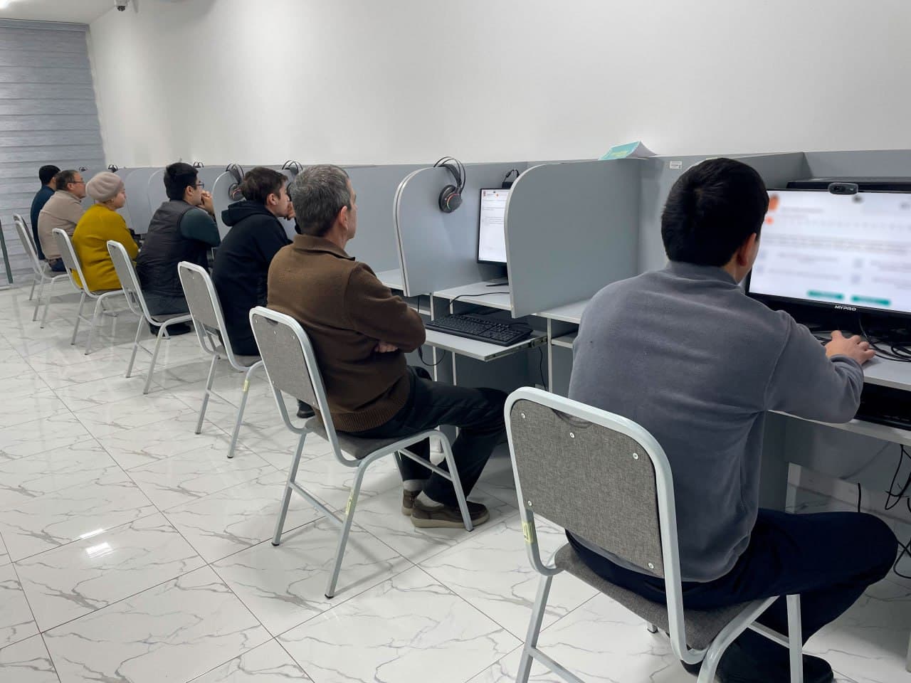 Shaharsozlik va uy-joy kommunal xo‘jaligi sohalari mutaxassislarini sertifikatlash bo‘yicha navbatdagi test sinovlari o‘tkazildi