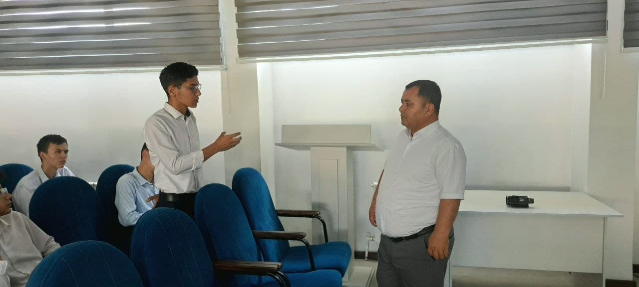 Namanganlik yoshlar bilan muloqot sermahsul bo‘ldi